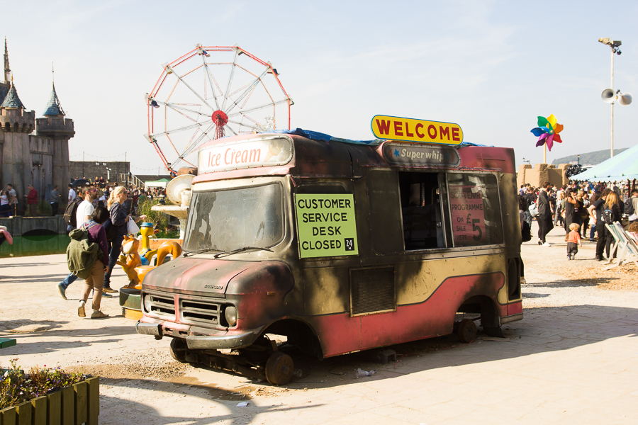 Dismaland_01